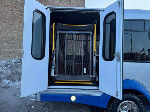 2014 Chevrolet Express Cutaway 3500