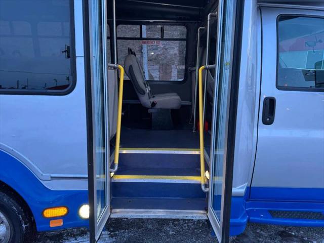 2014 Chevrolet Express Cutaway 3500
