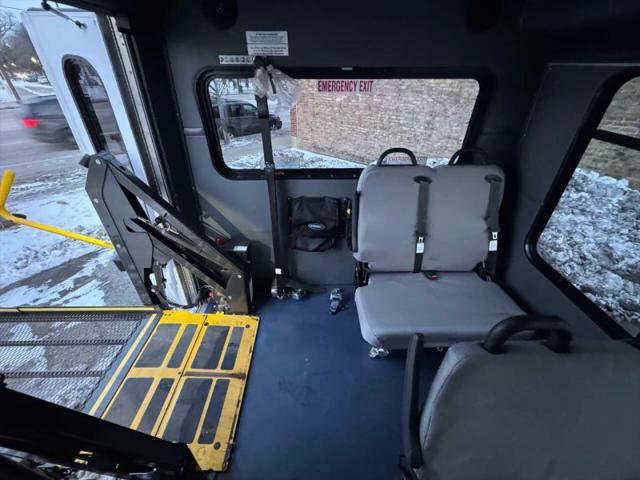 2014 Chevrolet Express Cutaway 3500