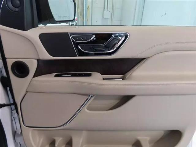 2019 Lincoln Navigator Select