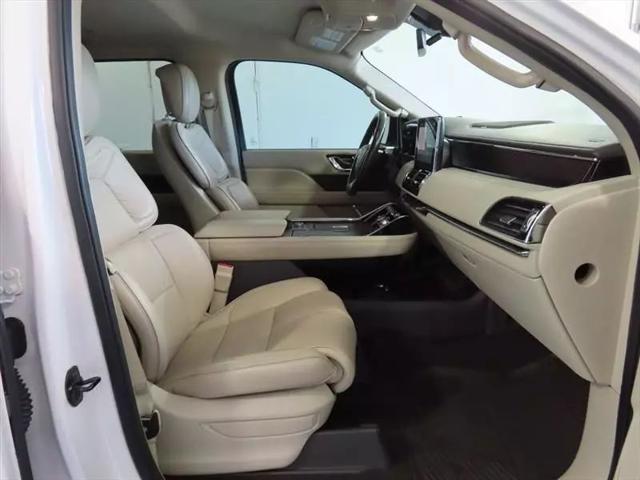 2019 Lincoln Navigator Select