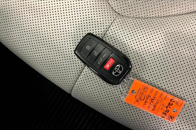 2024 Toyota Grand Highlander Hybrid Limited MAX