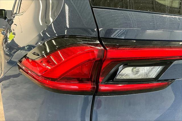 2024 Toyota Grand Highlander Hybrid Limited MAX