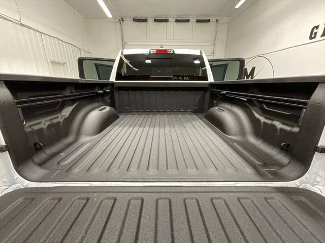 2020 Ram 1500 Big Horn Crew Cab 4x4 5'7" Box