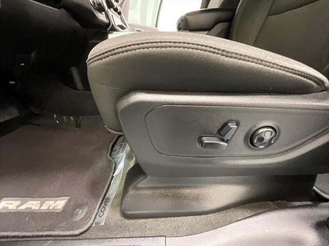 2020 Ram 1500 Big Horn Crew Cab 4x4 5'7" Box