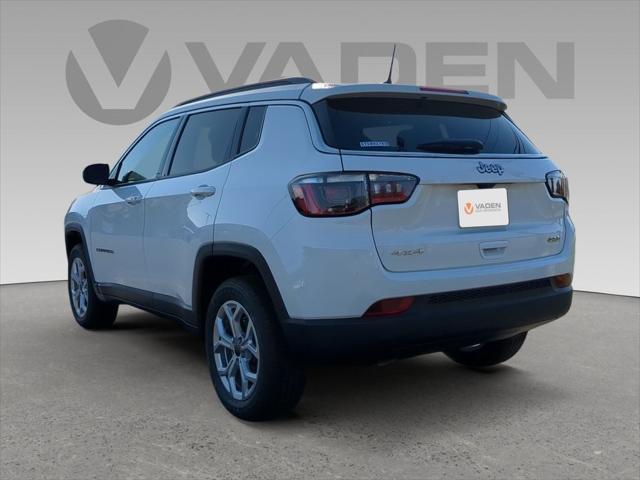 2025 Jeep Compass COMPASS LATITUDE 4X4
