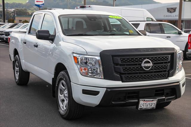2023 Nissan TITAN Crew Cab S 4x4