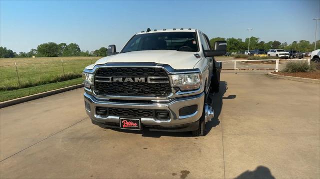 2024 RAM Ram 3500 Chassis Cab RAM 3500 TRADESMAN CREW CAB CHASSIS 4X4 60 CA