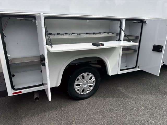 2024 Ford Transit Cutaway Unknown