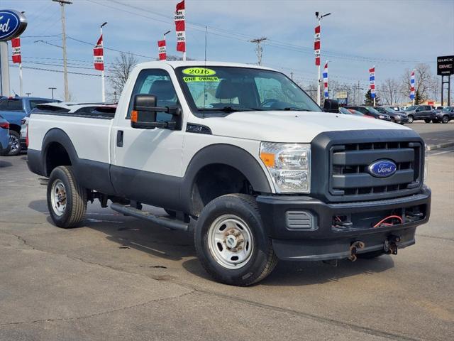Used 2016 Ford F-250 Super Duty XL with VIN 1FTBF2B61GEB25736 for sale in Waterford, MI