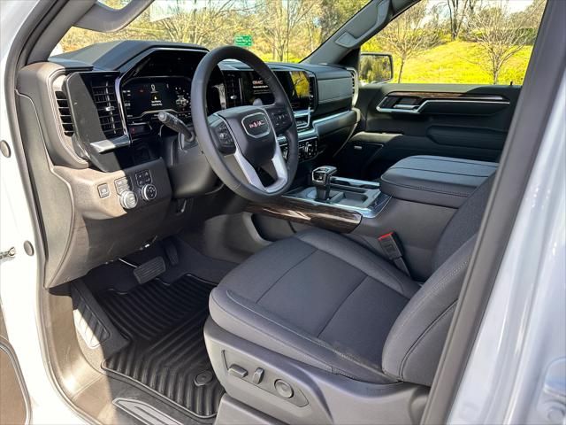 2025 GMC Sierra 1500 4WD Crew Cab Short Box Elevation with 3SB