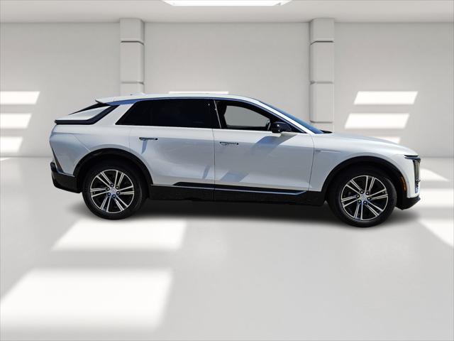 2025 Cadillac iQ Luxury w/1SC