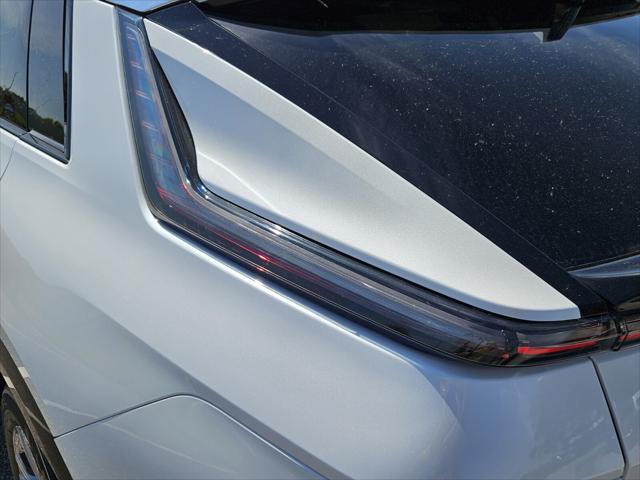 2025 Cadillac iQ Luxury w/1SC