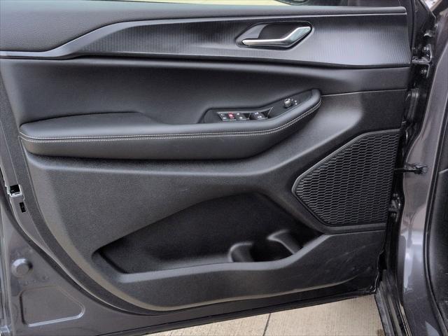 2025 Jeep Grand Cherokee GRAND CHEROKEE L LAREDO 4X4 2025 Jeep Grand Cherokee GRAND CHEROKEE L LAREDO 4X4