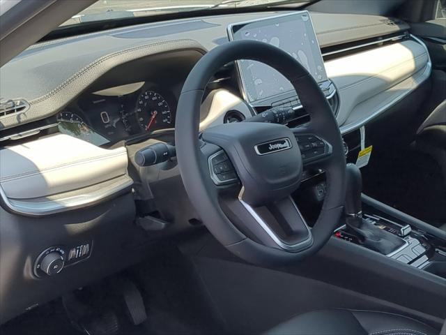 2025 Jeep Compass COMPASS LIMITED 4X4