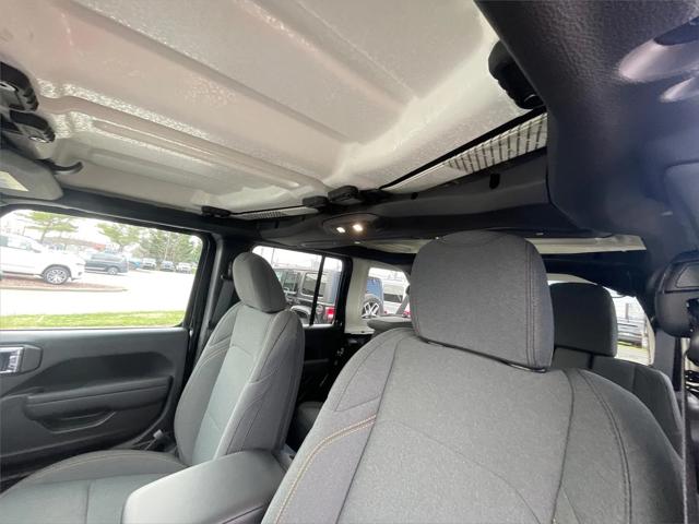 2025 Jeep Wrangler 4-Door Summit 4x4