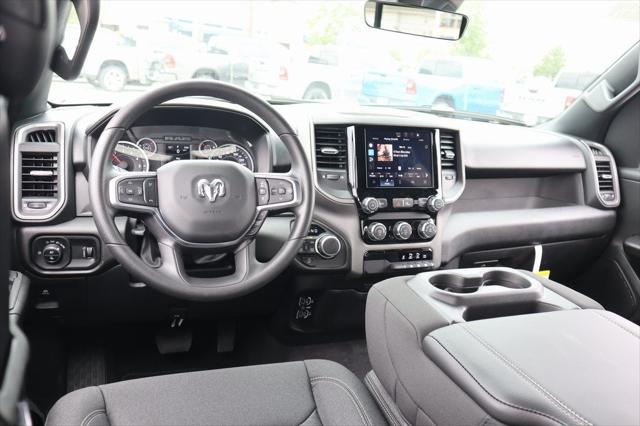 2025 RAM Ram 1500 RAM 1500 TRADESMAN QUAD CAB 4X4 64 BOX