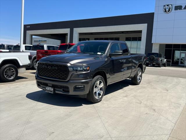 2025 RAM Ram 1500 RAM 1500 TRADESMAN QUAD CAB 4X4 64 BOX