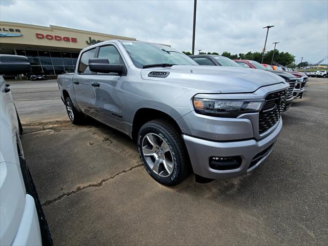 2025 RAM Ram 1500 RAM 1500 TRADESMAN CREW CAB 4X4 57 BOX