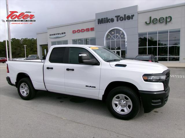 2025 RAM Ram 1500 RAM 1500 TRADESMAN QUAD CAB 4X4 64 BOX