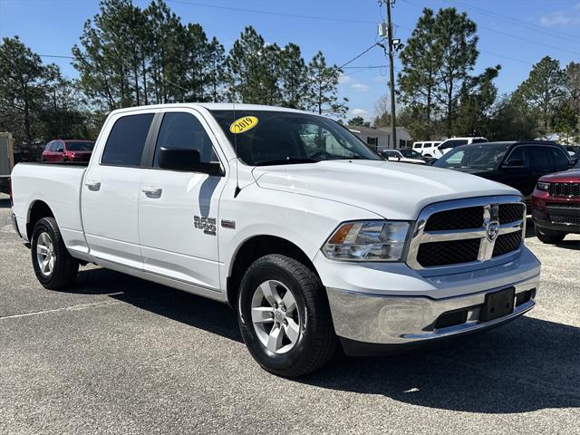 2019 RAM 1500 Classic SLT Crew Cab 4x2 64 Box