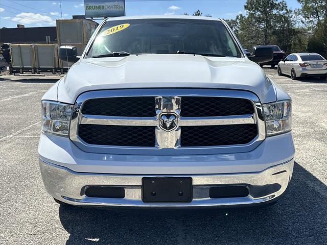 2019 RAM 1500 Classic SLT Crew Cab 4x2 64 Box