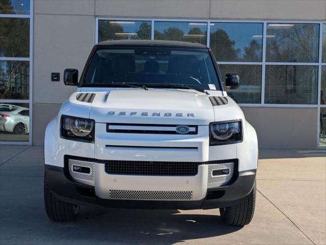 2025 Land Rover Defender 90 P300 S