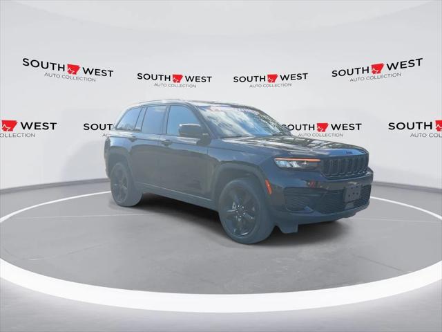 2023 Jeep Grand Cherokee Altitude 4x2