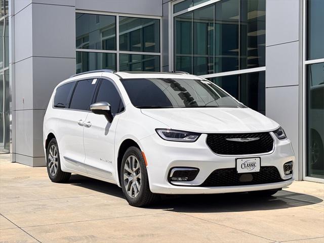 2025 Chrysler Pacifica Hybrid PACIFICA PLUG-IN HYBRID PINNACLE