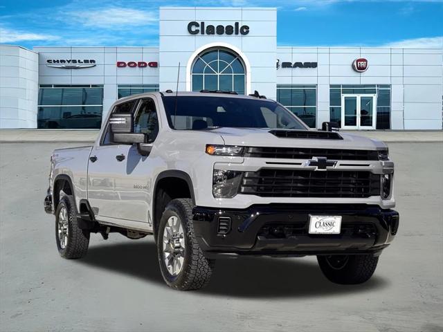 2025 Chevrolet Silverado 2500HD 4WD Crew Cab Standard Bed Custom