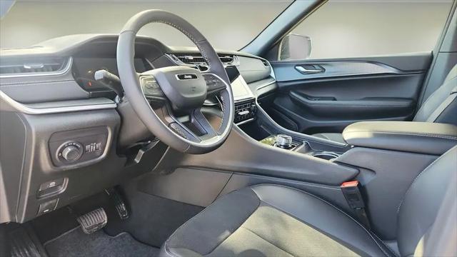 2025 Jeep Grand Cherokee Altitude X 4x2