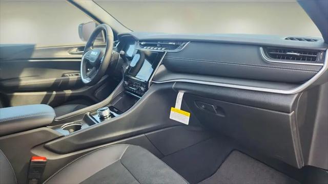 2025 Jeep Grand Cherokee Altitude X 4x2
