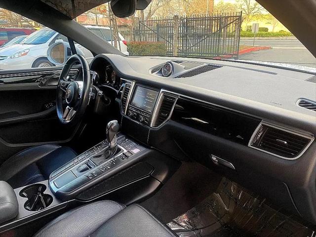 2015 Porsche Macan S