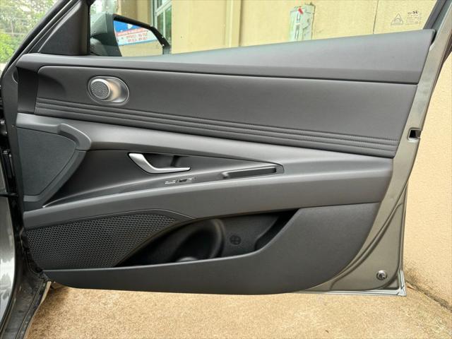 2025 Hyundai Elantra SEL Convenience