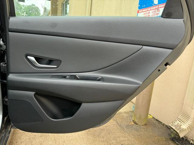 2025 Hyundai Elantra SEL Convenience