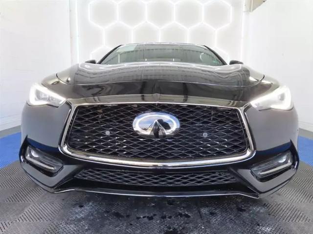 2020 INFINITI Q60 LUXE