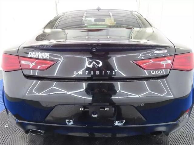 2020 INFINITI Q60 LUXE