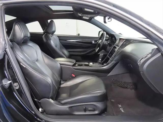 2020 INFINITI Q60 LUXE