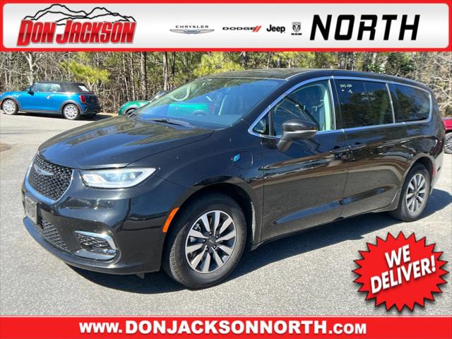 2023 Chrysler Pacifica Hybrid Touring L