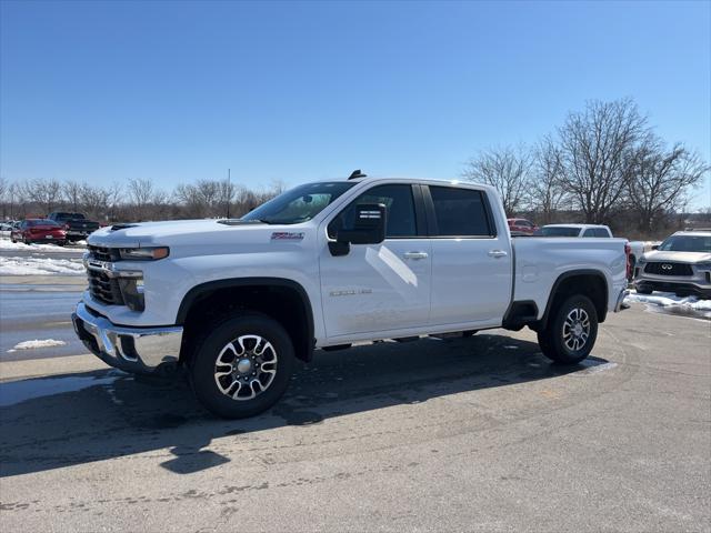 2024 Chevrolet Silverado 2500HD 4WD Crew Cab Standard Bed LT