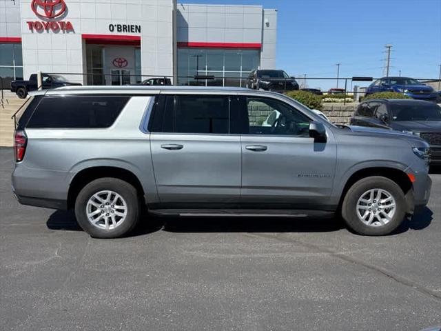 2023 Chevrolet Suburban 4WD LT
