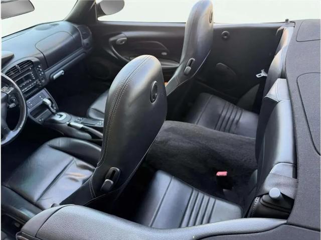2004 Porsche 911 Carrera
