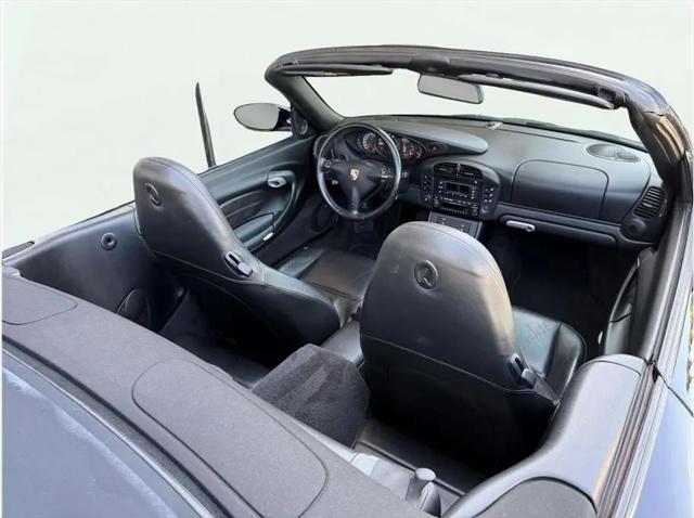 2004 Porsche 911 Carrera