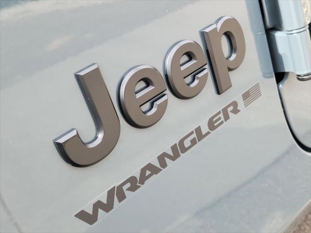 2025 Jeep Wrangler 4-Door Summit 4x4