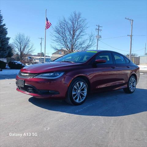 2015 Chrysler 200 S for sale in Waukesha, WI