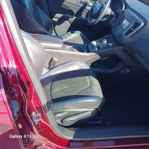 2015 Chrysler 200 S