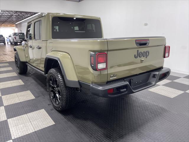 2025 Jeep Gladiator GLADIATOR NIGHTHAWK 4X4