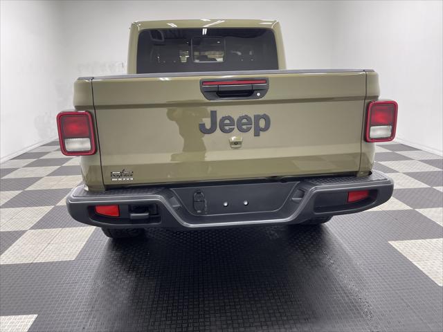 2025 Jeep Gladiator GLADIATOR NIGHTHAWK 4X4