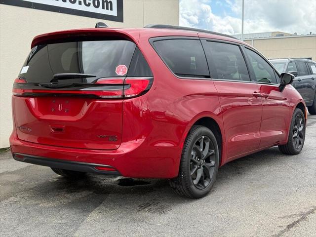 2025 Chrysler Pacifica PACIFICA LIMITED AWD