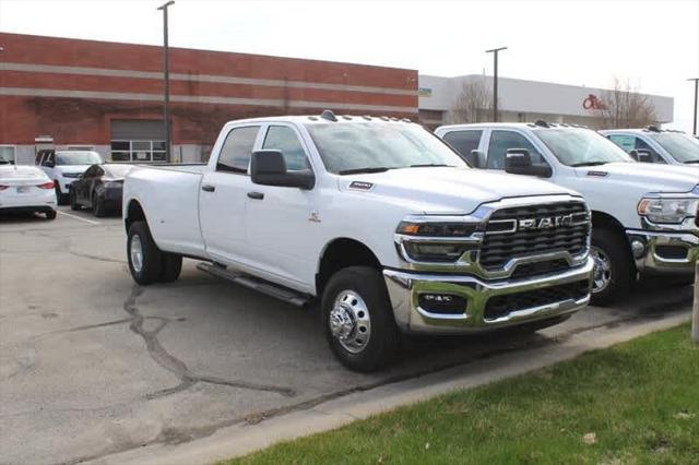 2025 RAM Ram 3500 RAM 3500 TRADESMAN CREW CAB 4X4 8 BOX